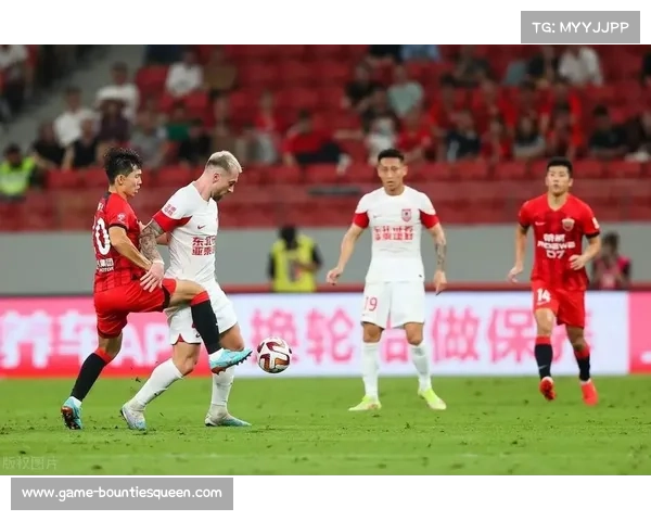 上海海港客场3-0大胜长春亚泰 强势紧追积分榜前三位置 上海海港客场3-0大胜长春亚泰 强势紧追积分榜前三位置