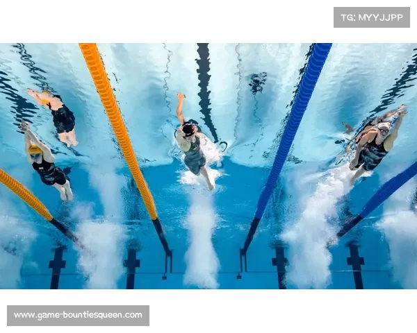 4x50米自由泳接力惊现逆转，末棒选手落后半身距最终追平